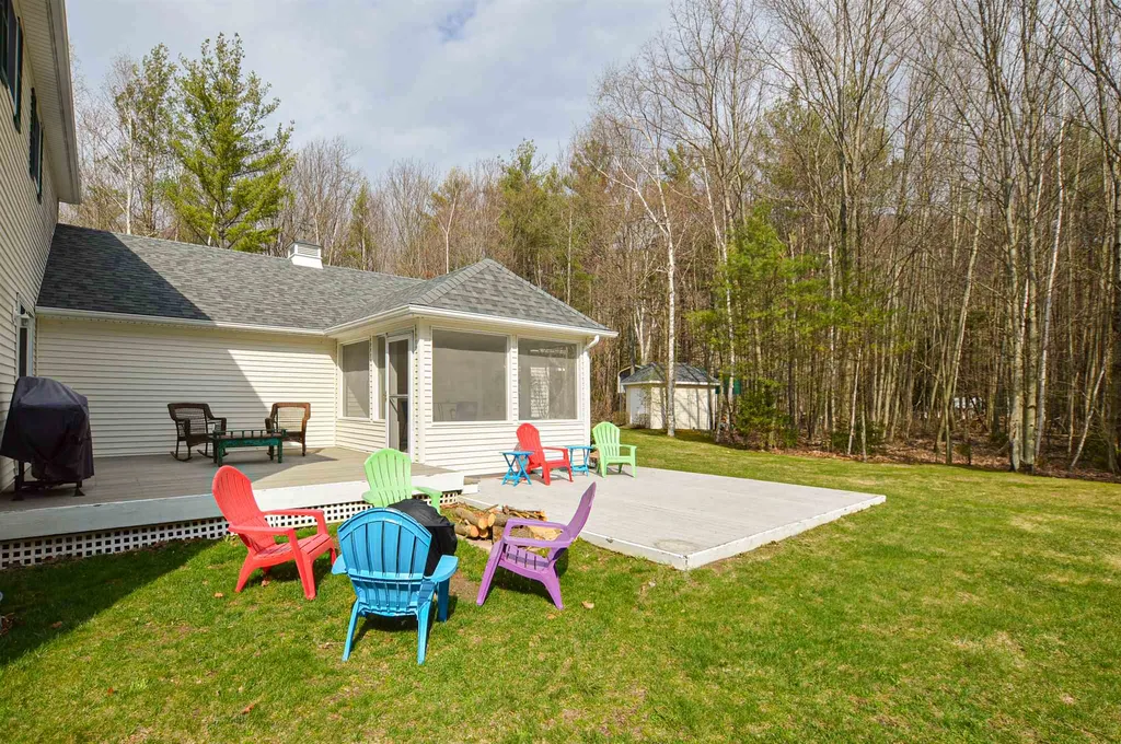 91 Prospect Ridge Clarendon VT 05759