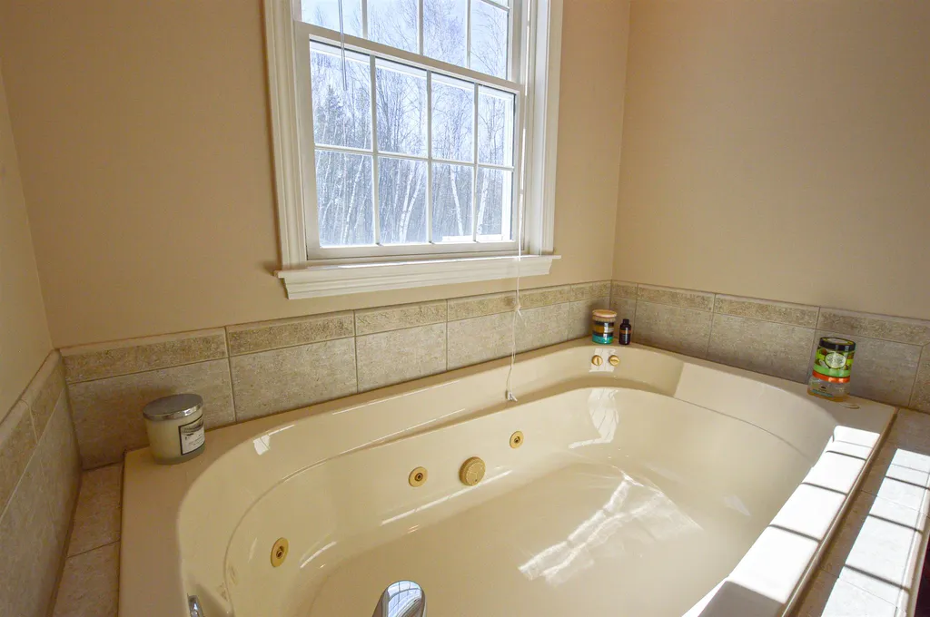 91 Prospect Ridge Clarendon VT 05759