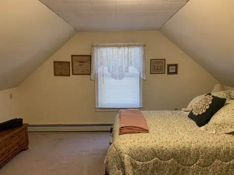 10 Old Village Road New London NH 03257