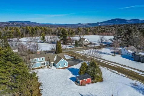 10 Old Village Road New London NH 03257