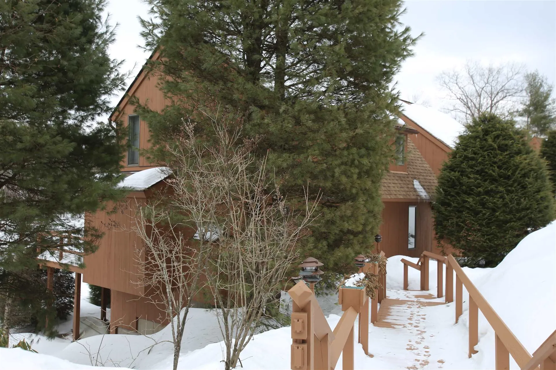 816 Covered Bridge Lane Grantham NH 03753