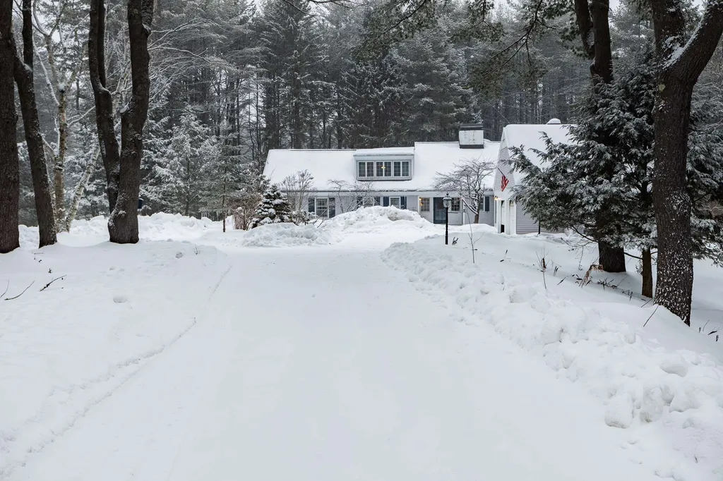 6 Meadow Lane Hanover NH 03755