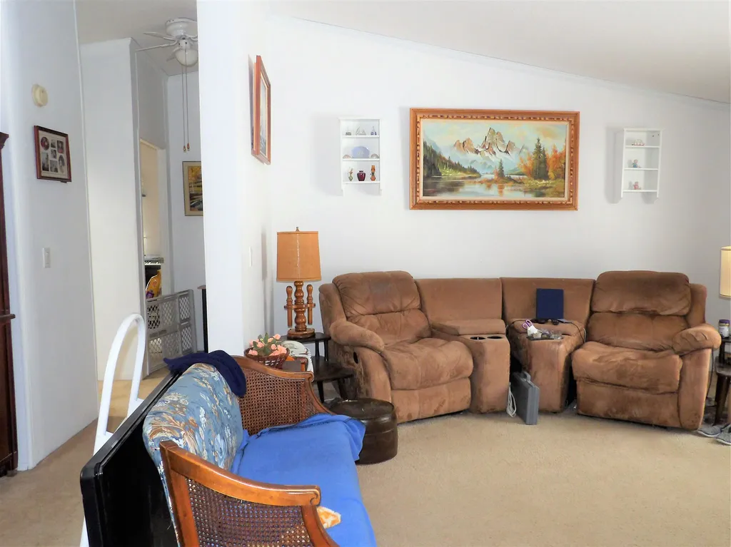 75 Dudley Circle Laconia NH 03246