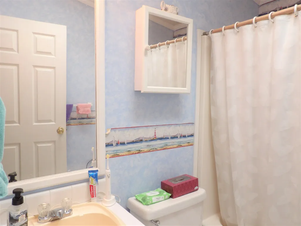 75 Dudley Circle Laconia NH 03246
