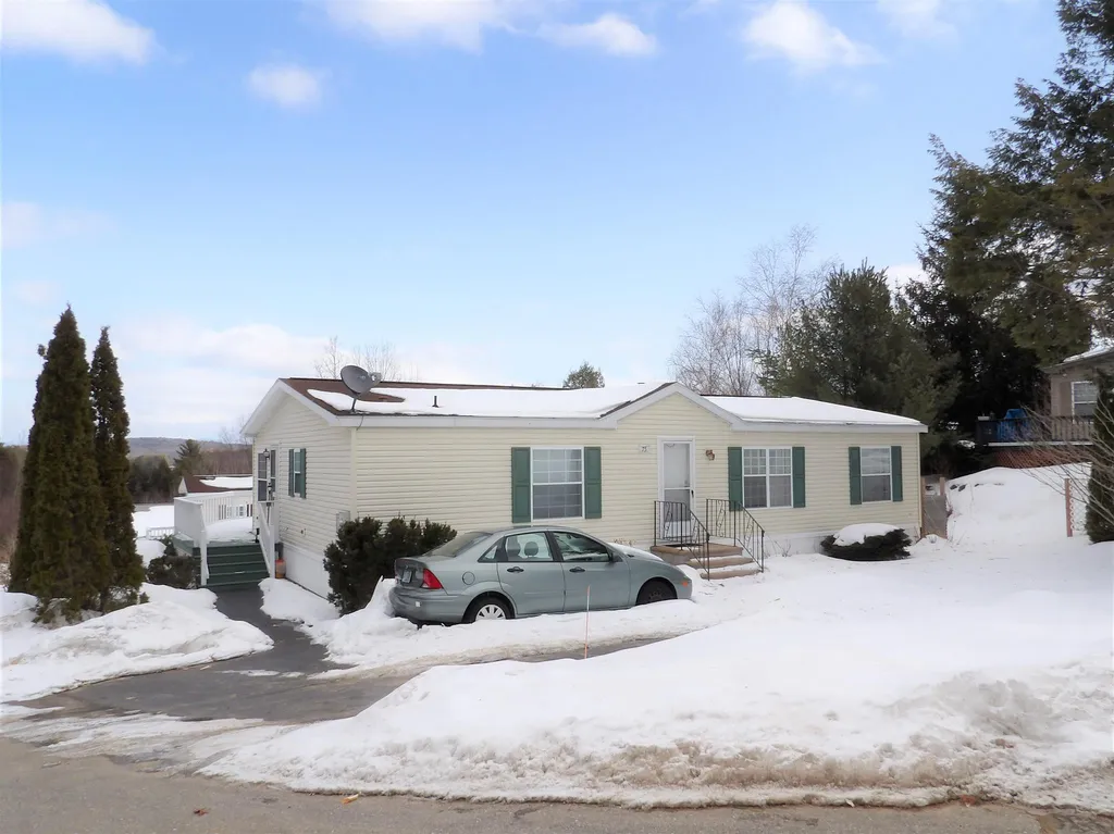 75 Dudley Circle Laconia NH 03246