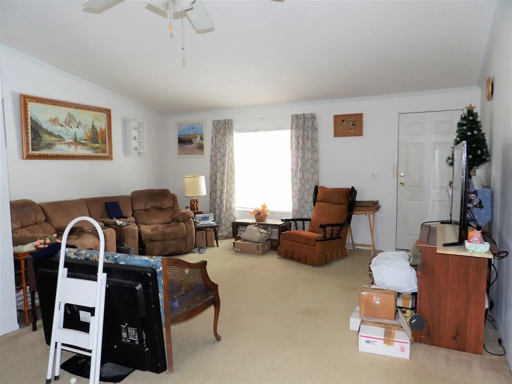 75 Dudley Circle Laconia NH 03246