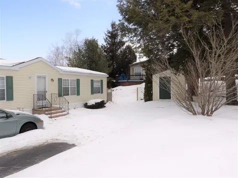 75 Dudley Circle Laconia NH 03246