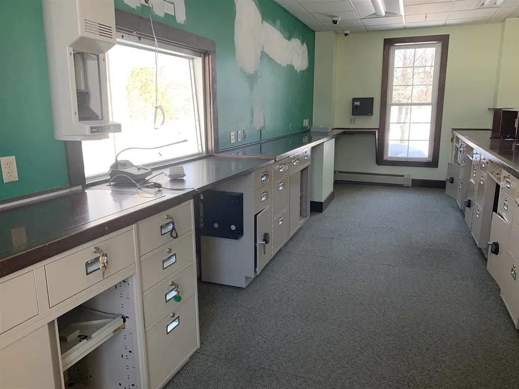 5068 Shelburne Road Shelburne VT 05482