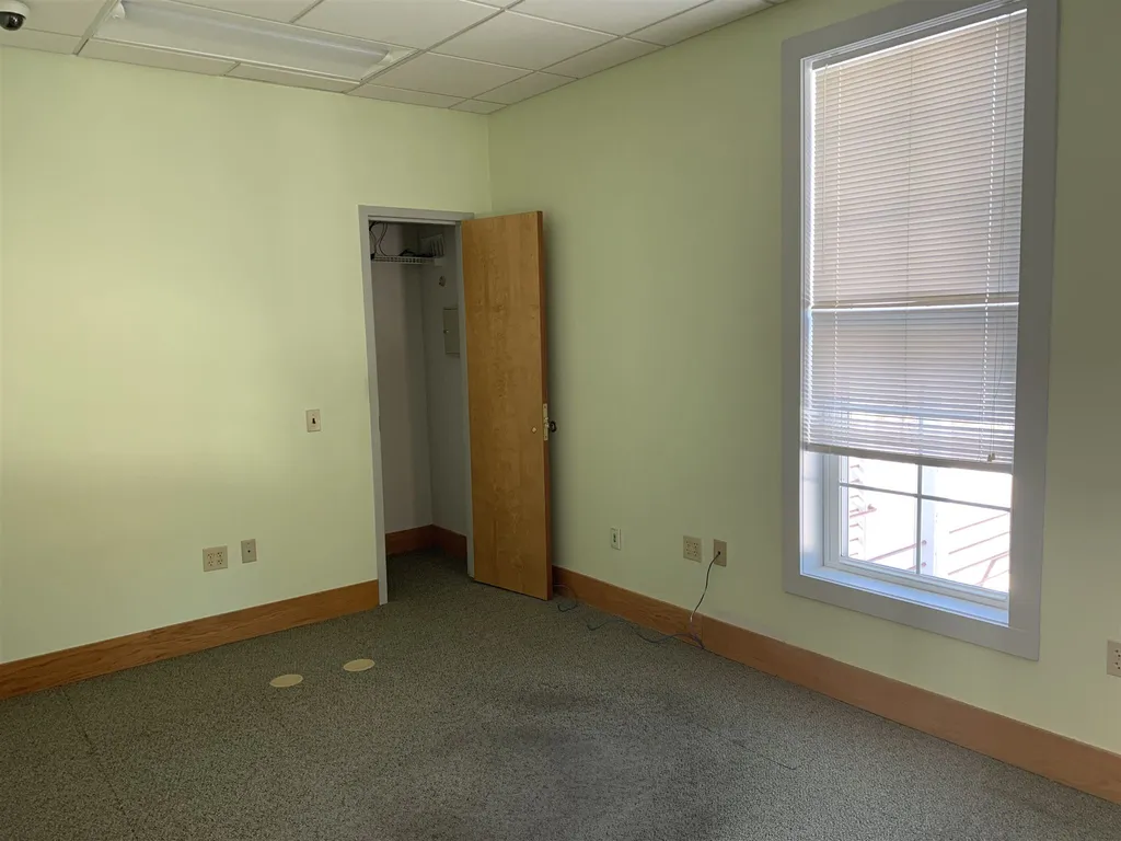5068 Shelburne Road Shelburne VT 05482
