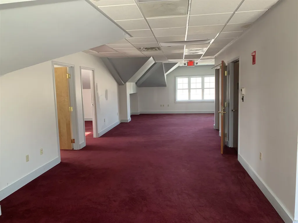 5068 Shelburne Road Shelburne VT 05482