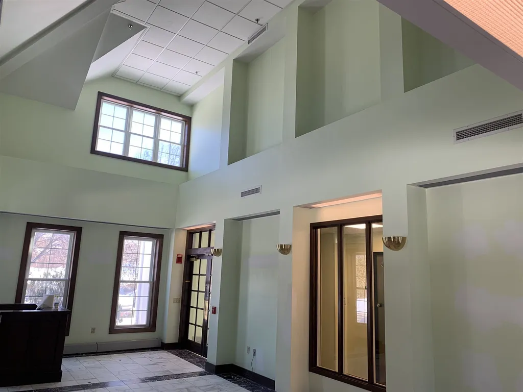5068 Shelburne Road Shelburne VT 05482