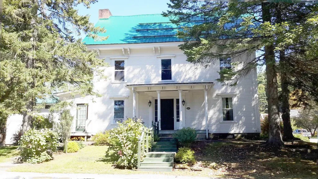359 Maple Street Stowe VT 05672