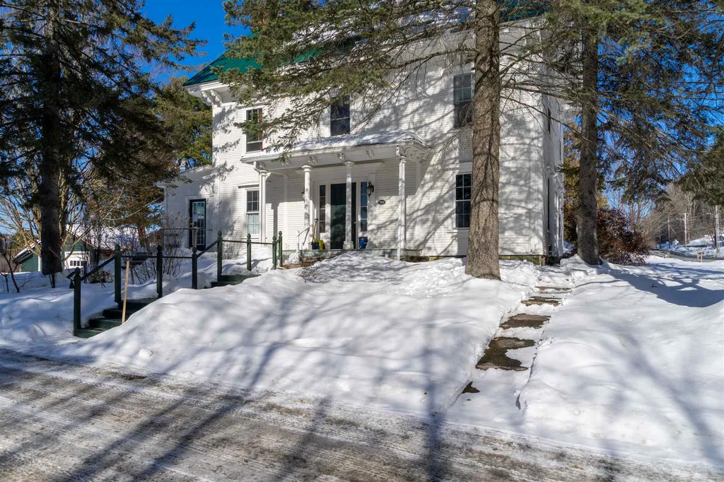 359 Maple Street Stowe VT 05672