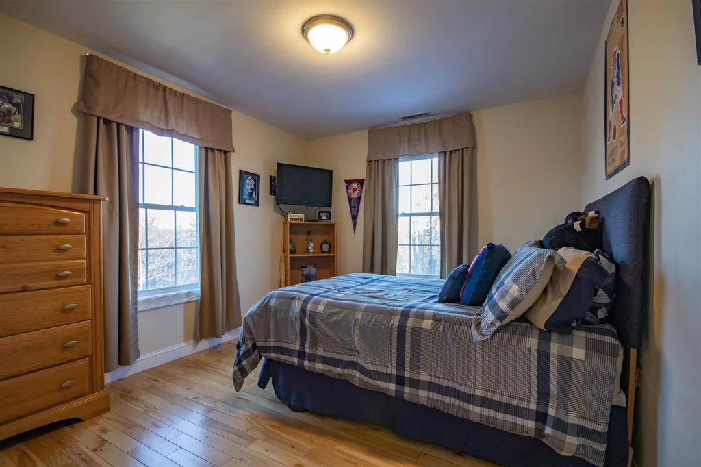 18 Harvest Drive Derry NH 03038