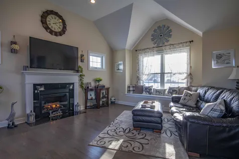 18 Harvest Drive Derry NH 03038