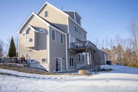18 Harvest Drive Derry NH 03038