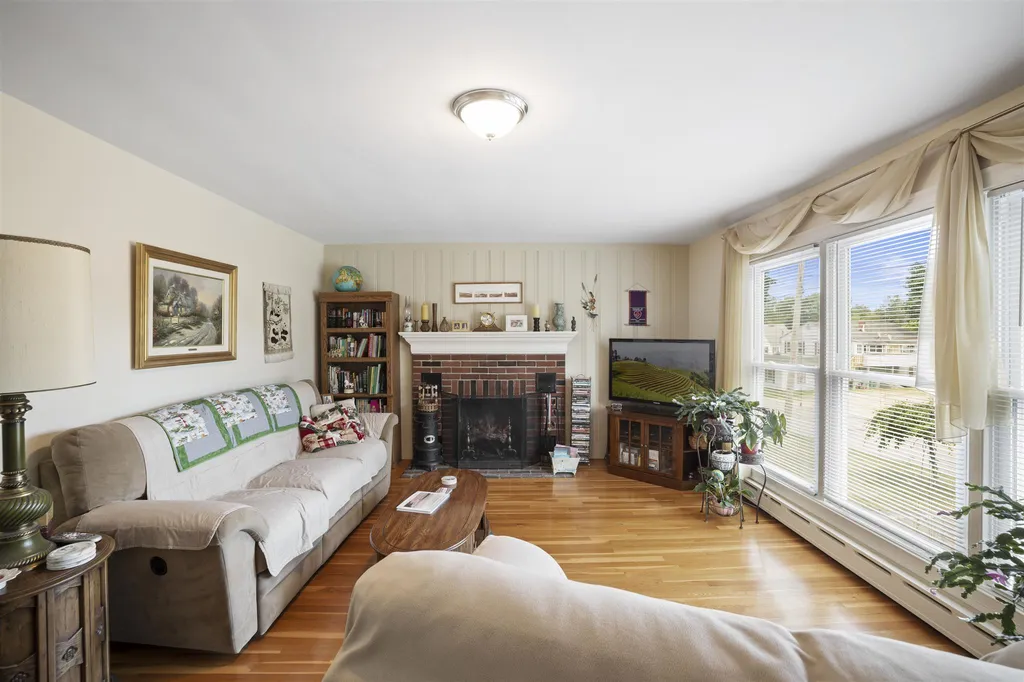 3 Turgeons Lane Somersworth NH 03878