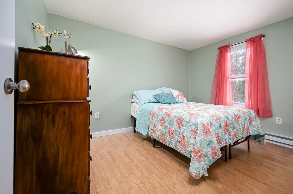 5 Walnut Hill Drive Raymond NH 03077