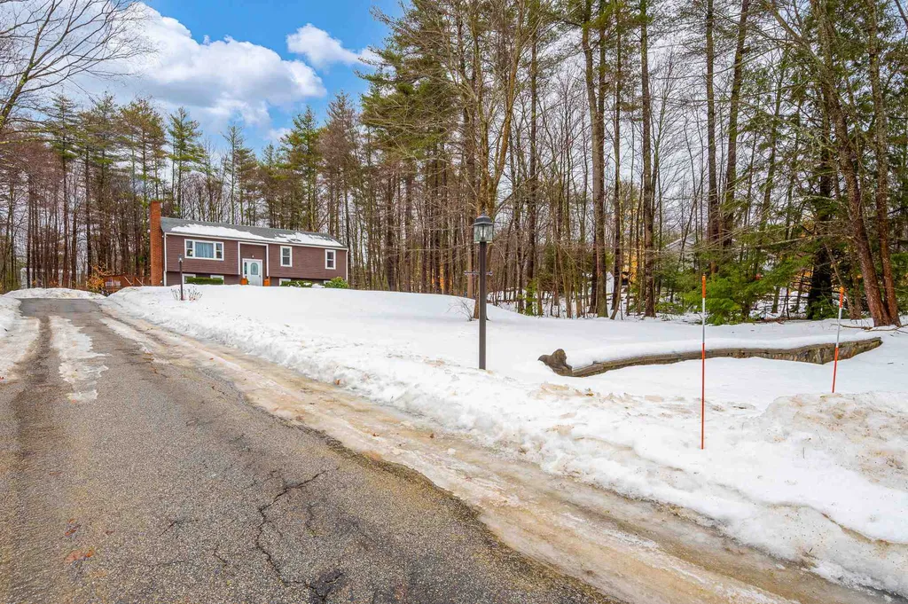 5 Walnut Hill Drive Raymond NH 03077