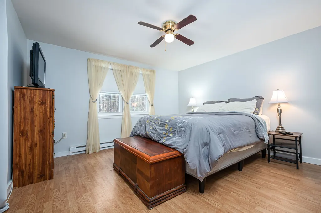 5 Walnut Hill Drive Raymond NH 03077