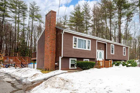 5 Walnut Hill Drive Raymond NH 03077