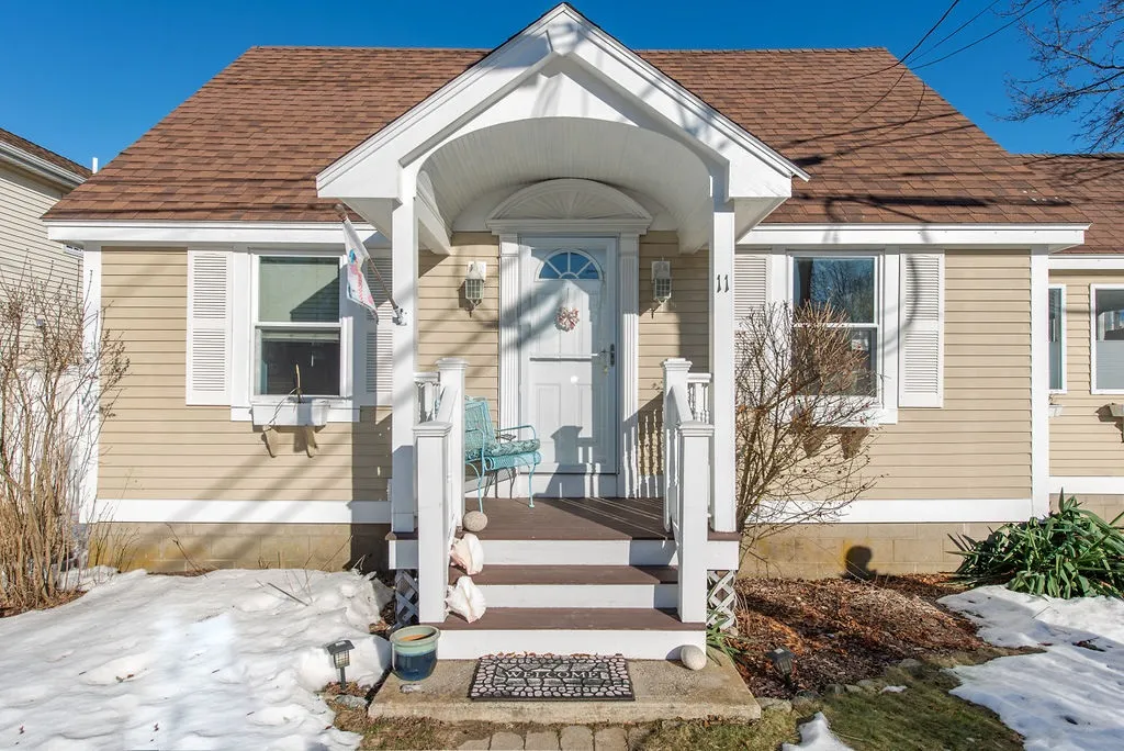 11 Acadia Avenue Hampton NH 03842