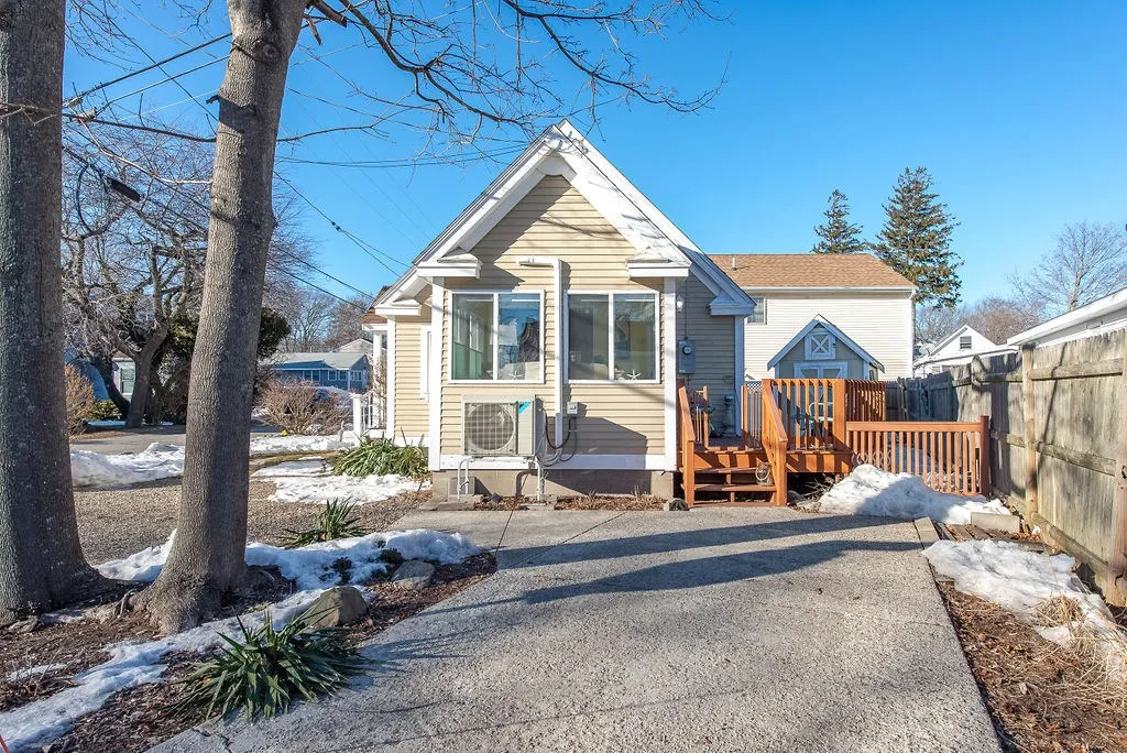 11 Acadia Avenue Hampton NH 03842