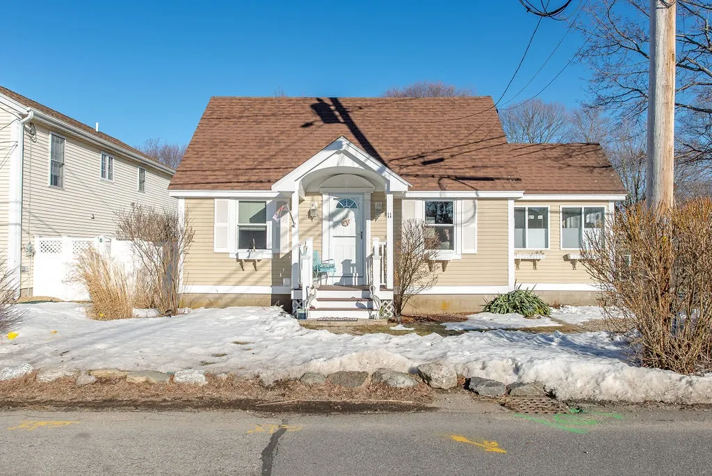 11 Acadia Avenue Hampton NH 03842