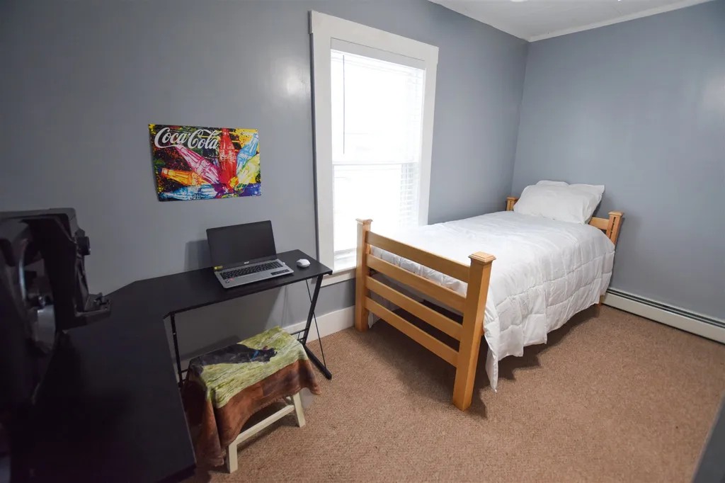 179 Pine Street Laconia NH 03246