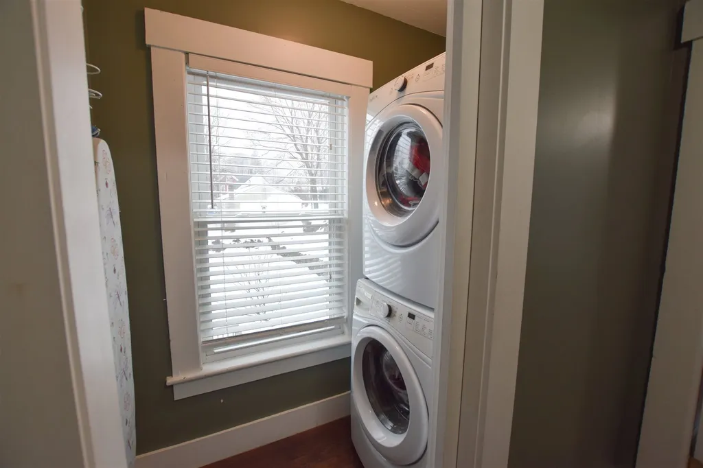 179 Pine Street Laconia NH 03246