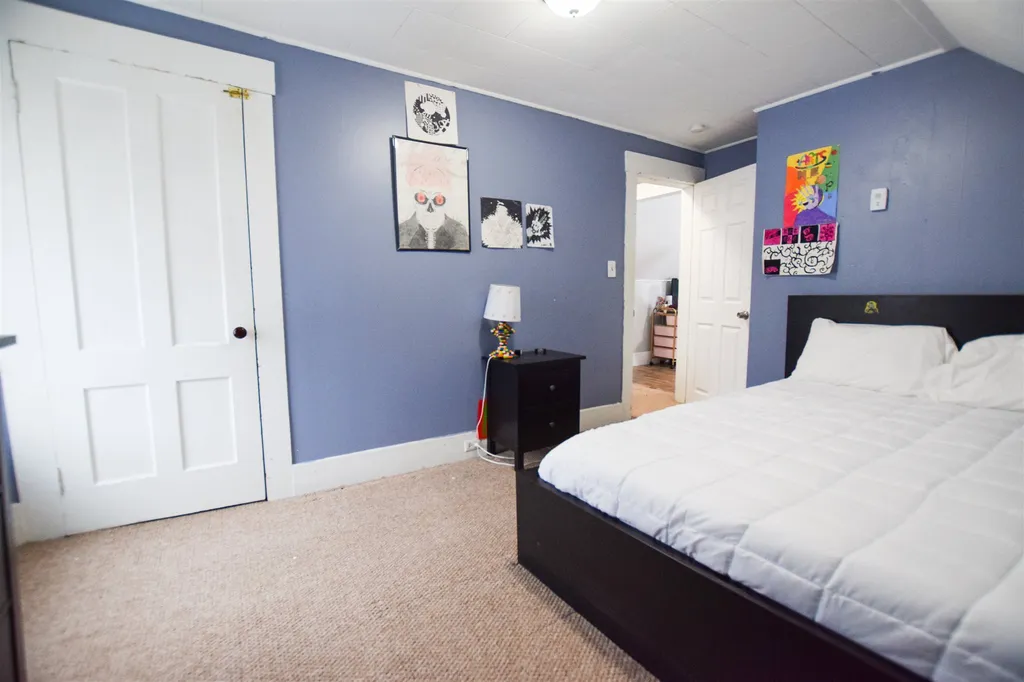 179 Pine Street Laconia NH 03246