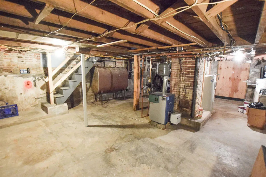 179 Pine Street Laconia NH 03246