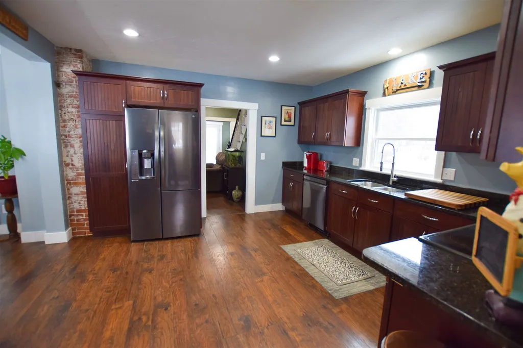 179 Pine Street Laconia NH 03246
