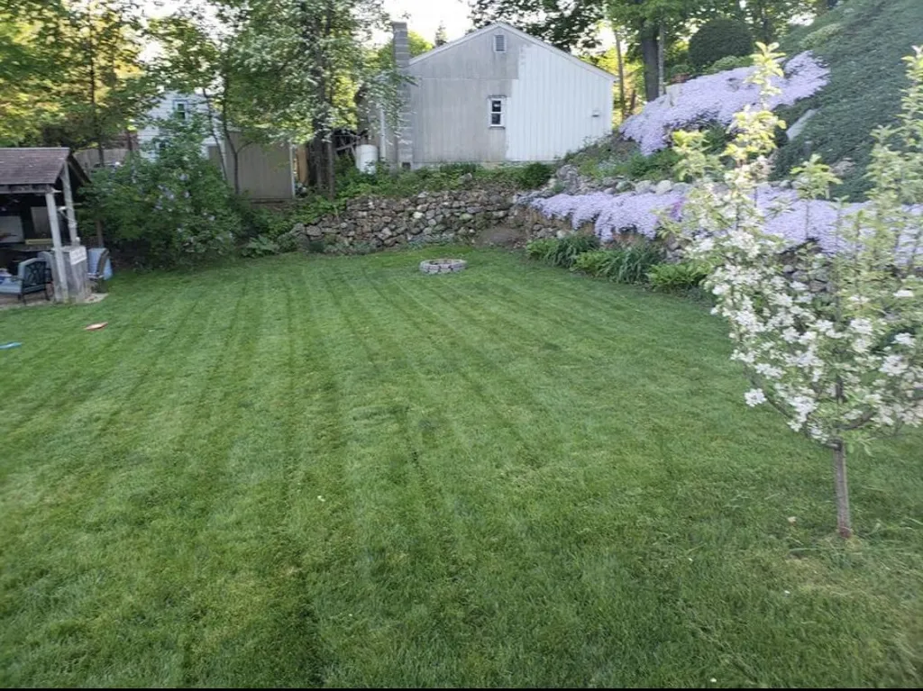 179 Pine Street Laconia NH 03246