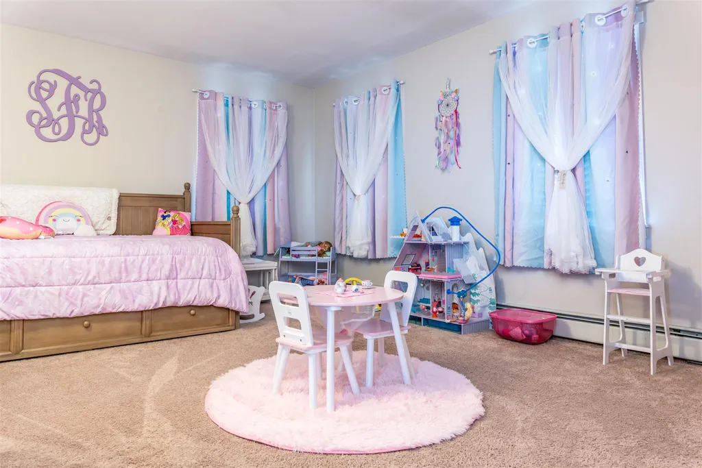 8 Whittier Drive Hampton Falls NH 03844