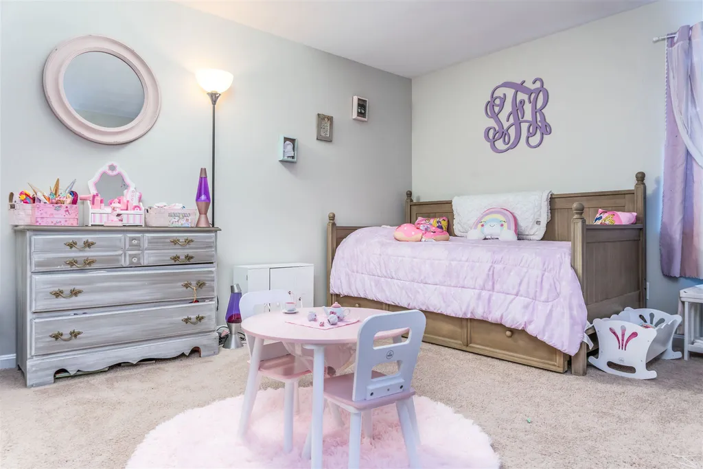 8 Whittier Drive Hampton Falls NH 03844