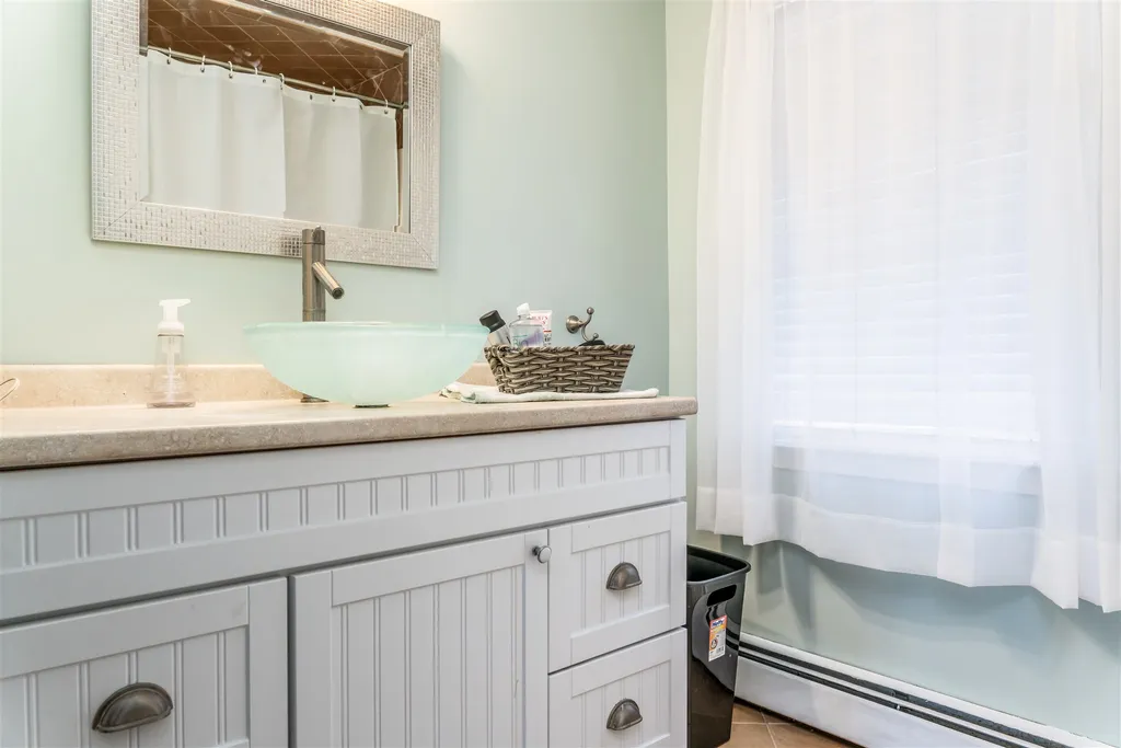 8 Whittier Drive Hampton Falls NH 03844