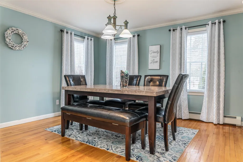 8 Whittier Drive Hampton Falls NH 03844