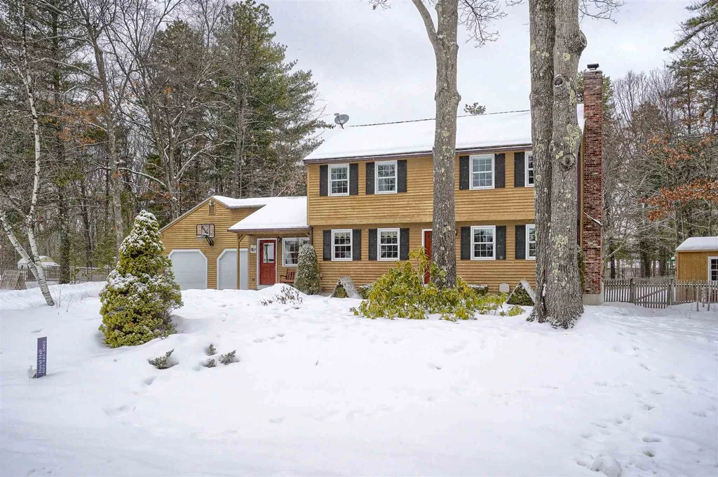 16 Tamarack Lane Amherst NH 03031