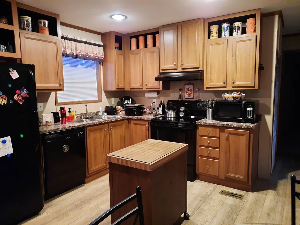 18 Edgewood Drive Allenstown NH 03275