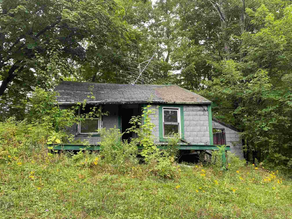 1102 Kennison Road Westfield VT 05874