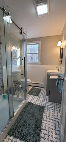 76 North Road Kingston NH 03848