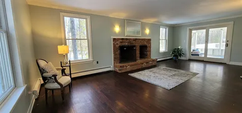 76 North Road Kingston NH 03848