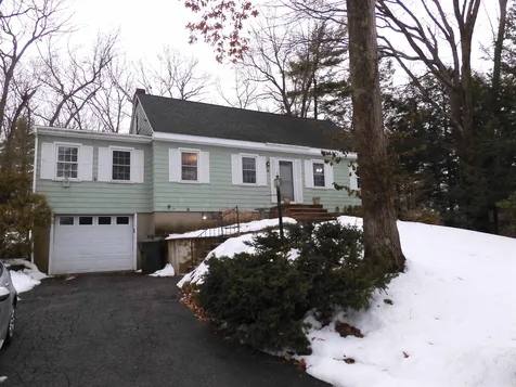 3 Noyes Road Derry NH 03038