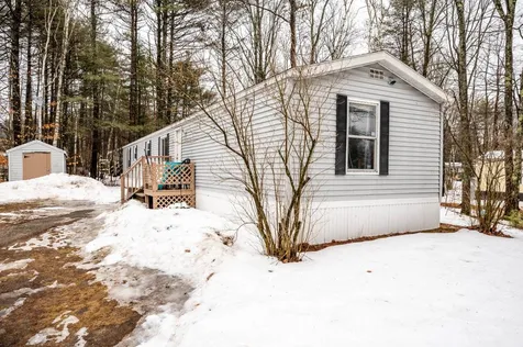27 Brownstone Lane Rochester NH 03867