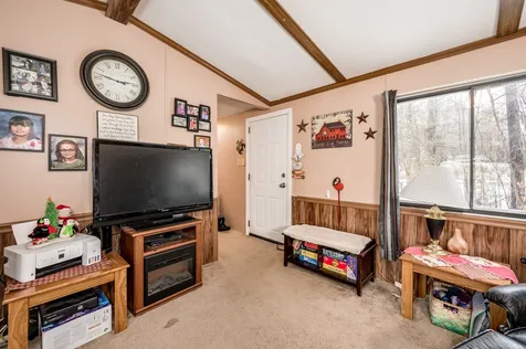 27 Brownstone Lane Rochester NH 03867