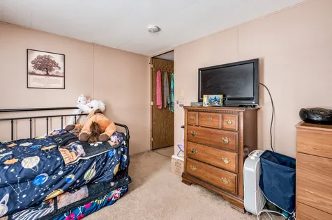 27 Brownstone Lane Rochester NH 03867