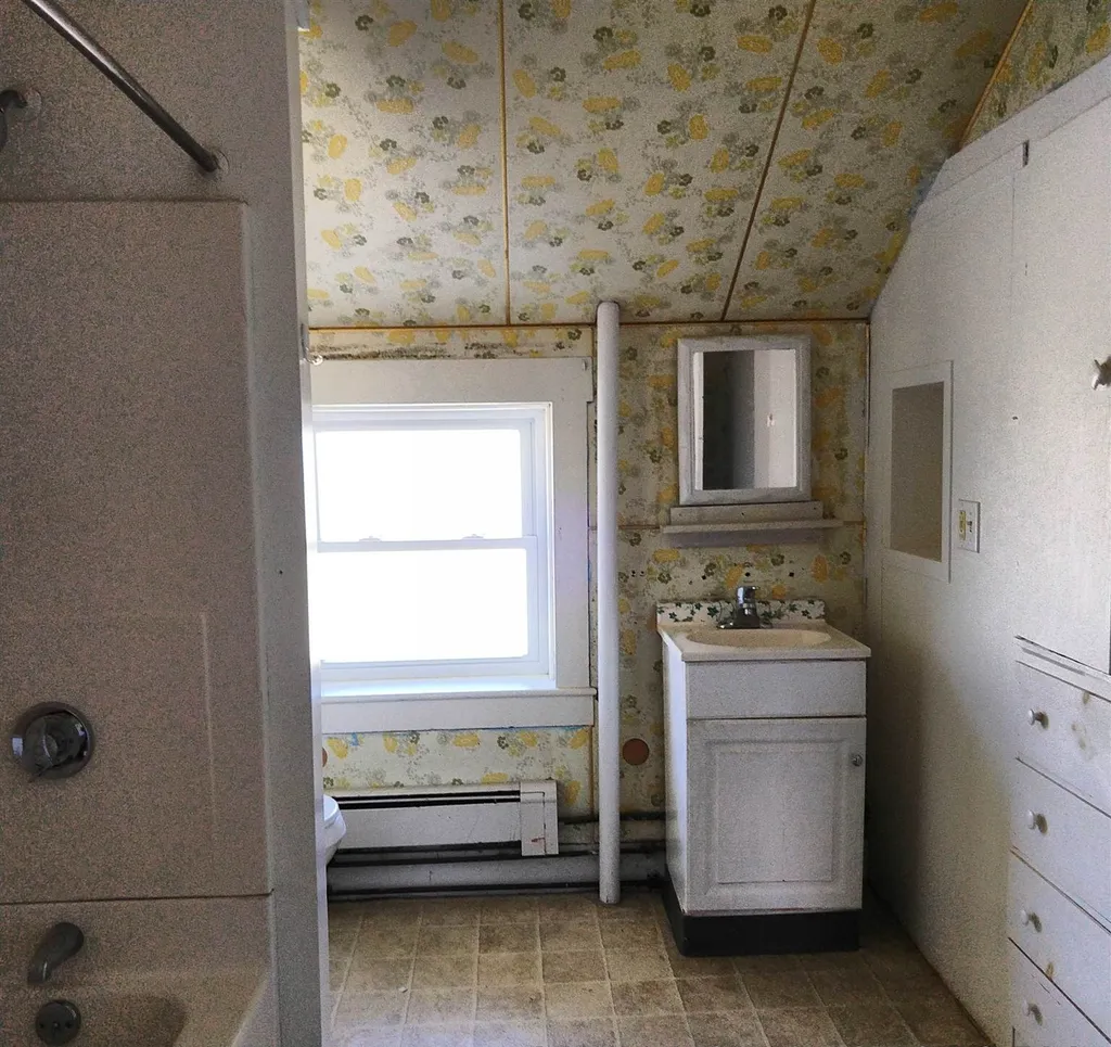 10-12 Monkton Road Vergennes VT 05491