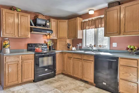 16 Meetinghouse Road Keene NH 03431-2065