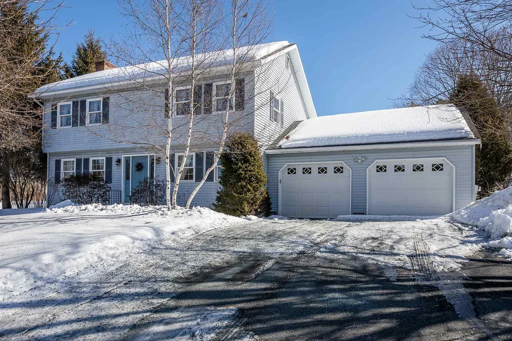 192 Cross Street Hartford VT 05059